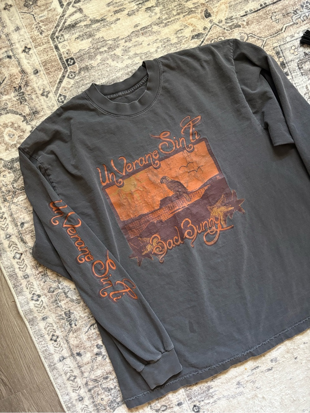 Bad Bunny Un Verano Sin Ti Long Sleeve Tour Shirt size XL concert merch - Picture 2 of 5